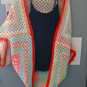 Granny square cacoon shrug